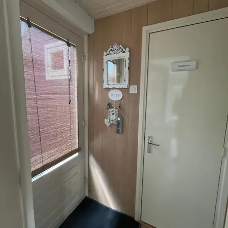 Semesterbostad Heerlijk In *